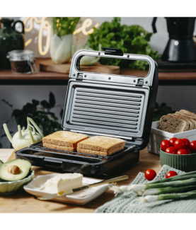 Adler Sandwich maker 2 in 1 | AD 3070b | 850 W | Number of plates 2 | Black