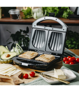 Adler Sandwich Maker | AD 3069 | 750 W | Number of plates 1 | Black