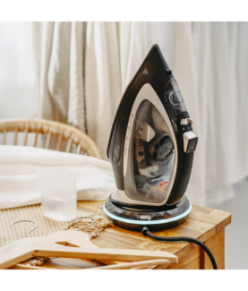 Adler Steam Iron | AD 5043 | Steam Iron | 2800 W | Water tank capacity 300 ml | Continuous steam 30 g/min | Steam boost perform